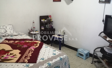 casa-local en venta en barrio blanco. Cod V102963