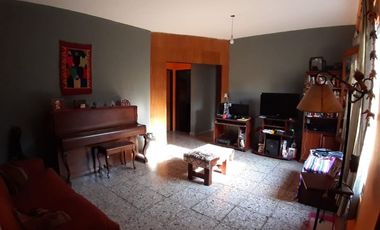 Departamento Tipo Casa en venta en Lanus Este