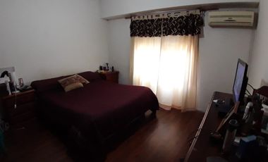 Departamento Tipo Casa en venta en Lanus Este