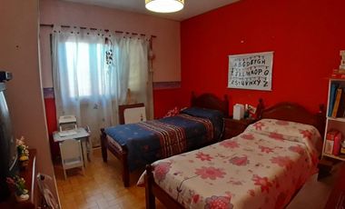 Departamento Tipo Casa en venta en Lanus Este
