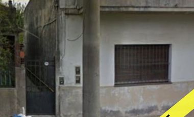 Departamento Tipo Casa en venta en Lanus Este