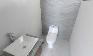 VENTA DE CASA EN ESQUINA CON ALBERCA FRACC. LOMAS RESIDENCIAL ALVARADO VERACRUZ