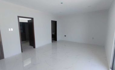 VENTA DE CASA EN ESQUINA CON ALBERCA FRACC. LOMAS RESIDENCIAL ALVARADO VERACRUZ