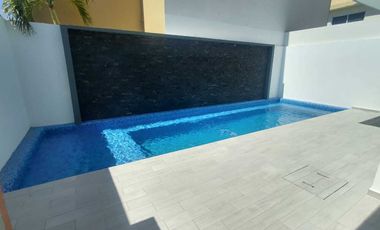 VENTA DE CASA EN ESQUINA CON ALBERCA FRACC. LOMAS RESIDENCIAL ALVARADO VERACRUZ