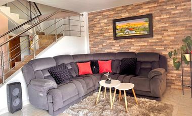 Live the Dream: House with incredible views in Guatape