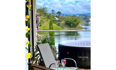 Live the Dream: House with incredible views in Guatape
