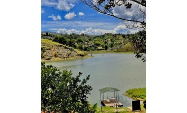 Live the Dream: House with incredible views in Guatape