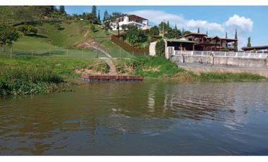 Live the Dream: House with incredible views in Guatape