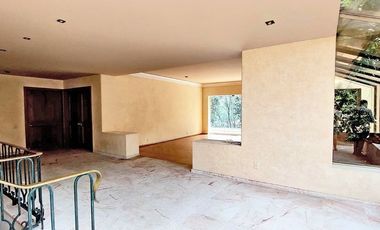 Casa residencial en venta en Bosque de las Lomas