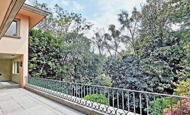 Casa residencial en venta en Bosque de las Lomas