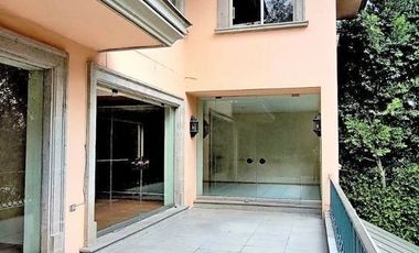 Casa residencial en venta en Bosque de las Lomas
