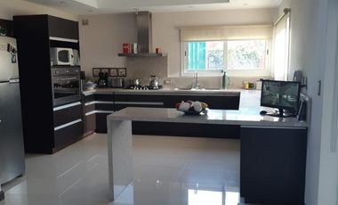 Casa en venta en Barrio Sarmiento