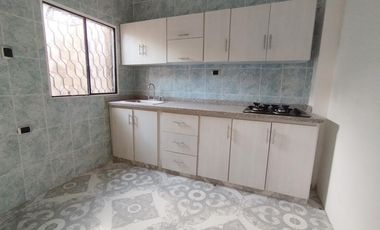 casa-local en arriendo en las moras. Cod A26468