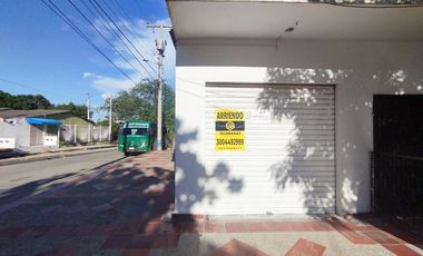 casa-local en arriendo en las moras. Cod A26468