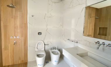 VENTA CASA 2 PLANTAS TIPAS NORDELTA PISCINA PARRIL