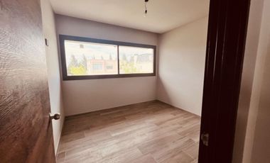 VENTA CASA 2 PLANTAS TIPAS NORDELTA PISCINA PARRIL