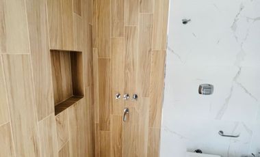 VENTA CASA 2 PLANTAS TIPAS NORDELTA PISCINA PARRIL