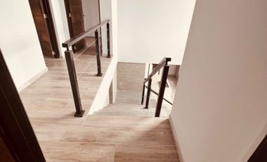 VENTA CASA 2 PLANTAS TIPAS NORDELTA PISCINA PARRIL