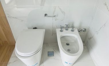 VENTA CASA 2 PLANTAS TIPAS NORDELTA PISCINA PARRIL