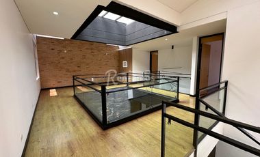 casa en arriendo en loma del atravesado. Cod A776687