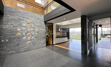 casa en arriendo en loma del atravesado. Cod A776687