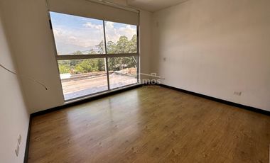 casa en arriendo en loma del atravesado. Cod A776687