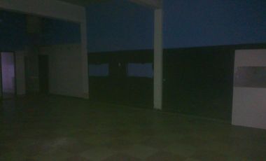 LOCAL COMERCIAL 278 M2 SOBRE CALLE PRINCIPAL    VIAMONTE 2560