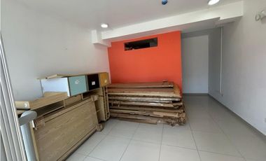 Alquilo Extraordinario local en via españa listo para ocupar