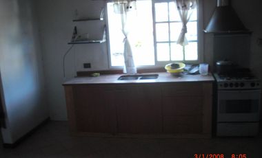 PROPIEDAD MULTIFAMILIAR AL FONDO CON ENTRADA DE AUTO