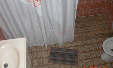 PROPIEDAD MULTIFAMILIAR AL FONDO CON ENTRADA DE AUTO