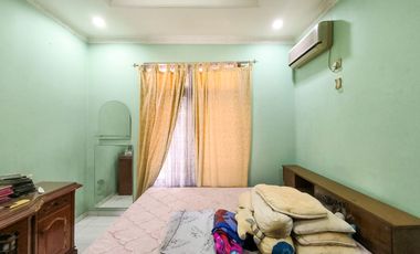 Rumah 9 Kamar Tidur Hadap Utara 9 Menit ke Lippo Mall Puri J-46206