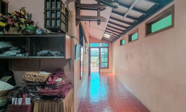Rumah 9 Kamar Tidur Hadap Utara 9 Menit ke Lippo Mall Puri J-46206