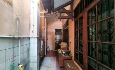 Rumah 9 Kamar Tidur Hadap Utara 9 Menit ke Lippo Mall Puri J-46206