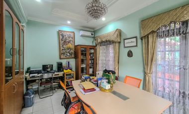 Rumah 9 Kamar Tidur Hadap Utara 9 Menit ke Lippo Mall Puri J-46206