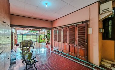 Rumah 9 Kamar Tidur Hadap Utara 9 Menit ke Lippo Mall Puri J-46206