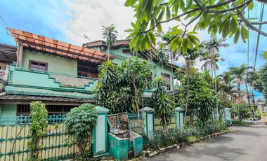 Rumah 9 Kamar Tidur Hadap Utara 9 Menit ke Lippo Mall Puri J-46206