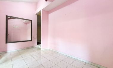 Rumah 9 Kamar Tidur Hadap Utara 9 Menit ke Lippo Mall Puri J-46206