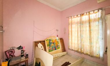Rumah 9 Kamar Tidur Hadap Utara 9 Menit ke Lippo Mall Puri J-46206