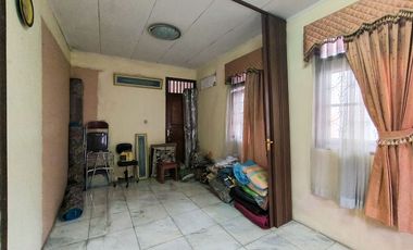 Rumah 9 Kamar Tidur Hadap Utara 9 Menit ke Lippo Mall Puri J-46206