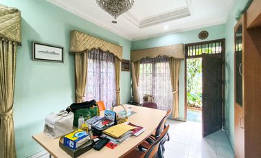 Rumah 9 Kamar Tidur Hadap Utara 9 Menit ke Lippo Mall Puri J-46206