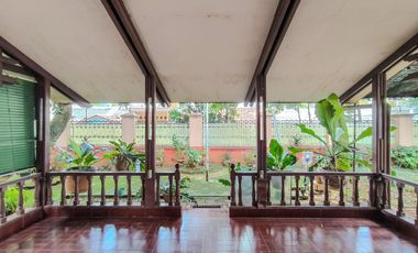 Rumah 9 Kamar Tidur Hadap Utara 9 Menit ke Lippo Mall Puri J-46206