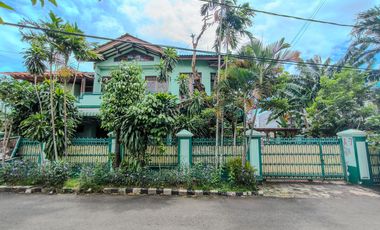 Rumah 9 Kamar Tidur Hadap Utara 9 Menit ke Lippo Mall Puri J-46206