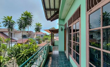 Rumah 9 Kamar Tidur Hadap Utara 9 Menit ke Lippo Mall Puri J-46206