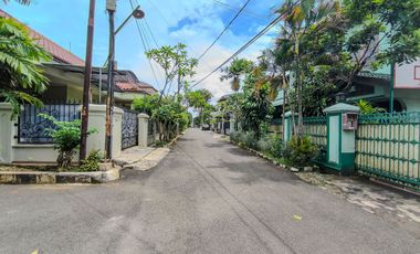 Rumah 9 Kamar Tidur Hadap Utara 9 Menit ke Lippo Mall Puri J-46206