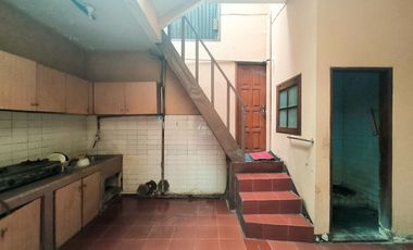Rumah 9 Kamar Tidur Hadap Utara 9 Menit ke Lippo Mall Puri J-46206