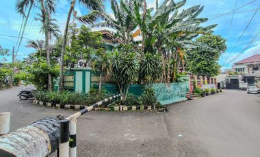 Rumah 9 Kamar Tidur Hadap Utara 9 Menit ke Lippo Mall Puri J-46206