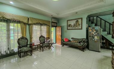 Rumah 9 Kamar Tidur Hadap Utara 9 Menit ke Lippo Mall Puri J-46206