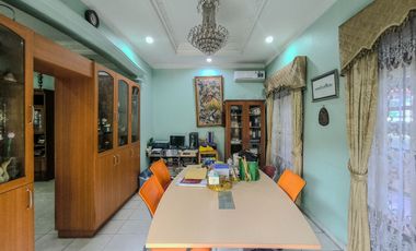 Rumah 9 Kamar Tidur Hadap Utara 9 Menit ke Lippo Mall Puri J-46206