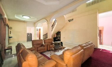 Rumah 9 Kamar Tidur Hadap Utara 9 Menit ke Lippo Mall Puri J-46206