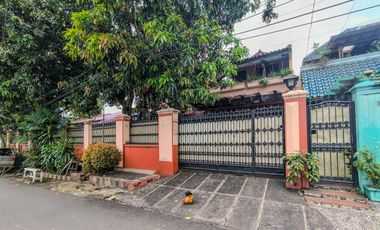 Rumah 9 Kamar Tidur Hadap Utara 9 Menit ke Lippo Mall Puri J-46206